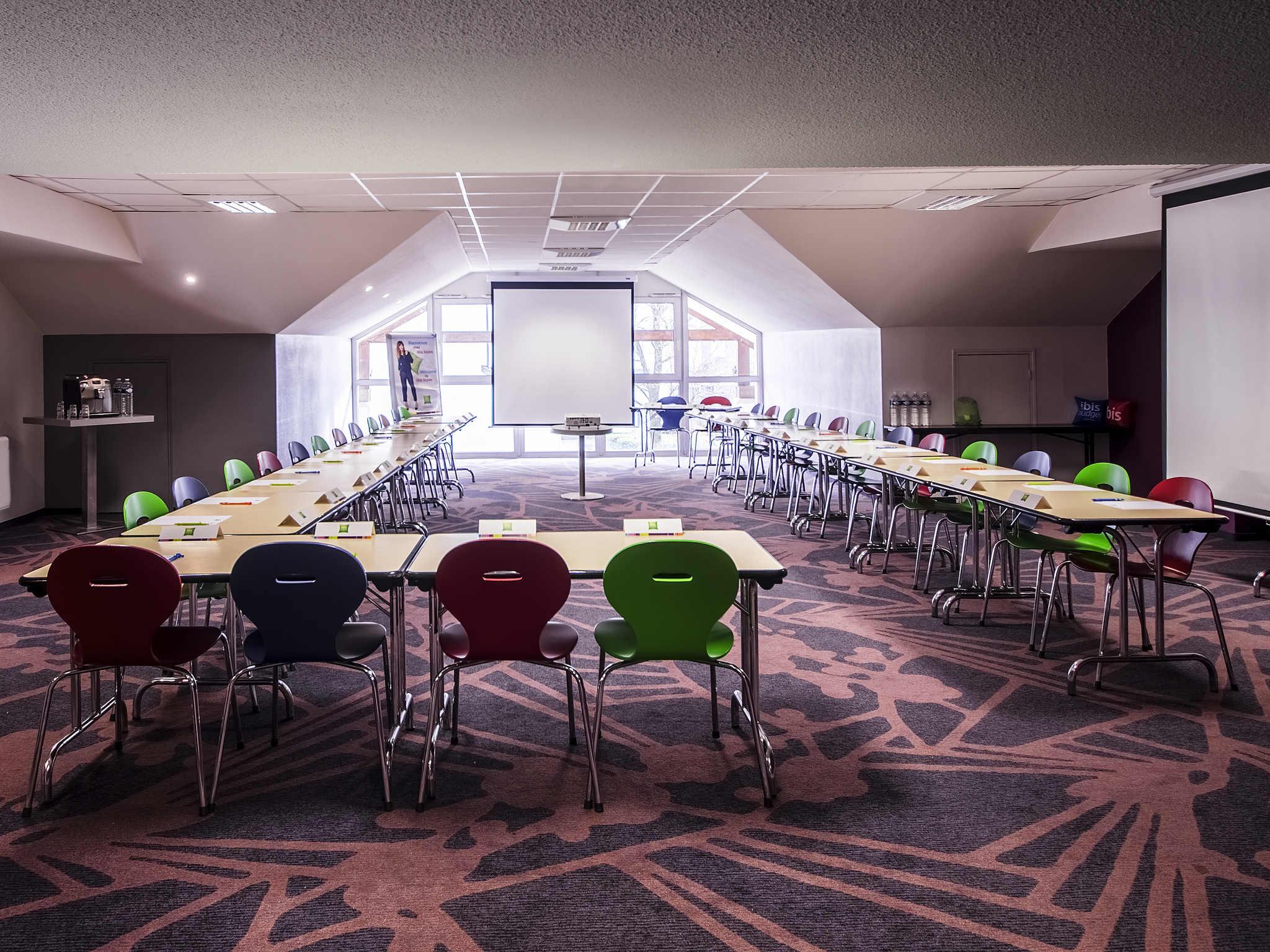 Готель Ibis Styles Brive Ouest Екстер'єр фото